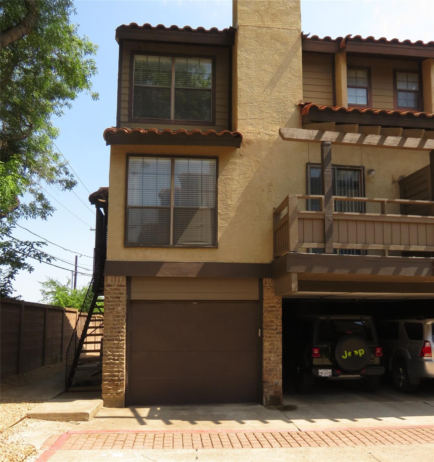 Dallas Condo: 5757 E University Boulevard