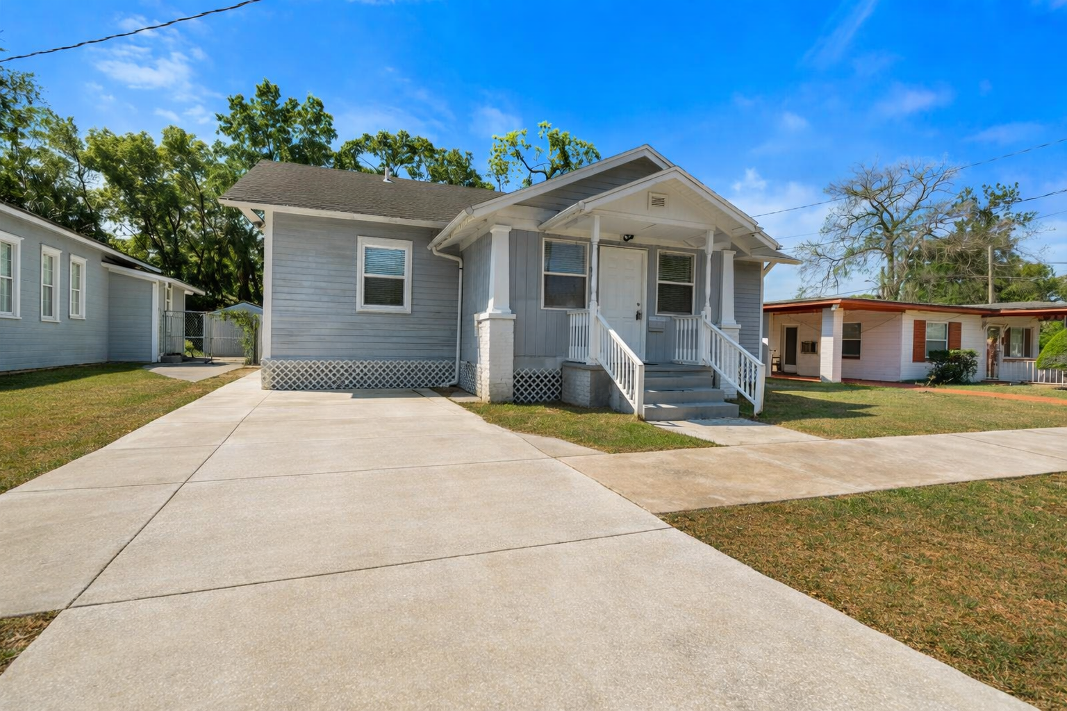 Jacksonville House: 336 W 18th St