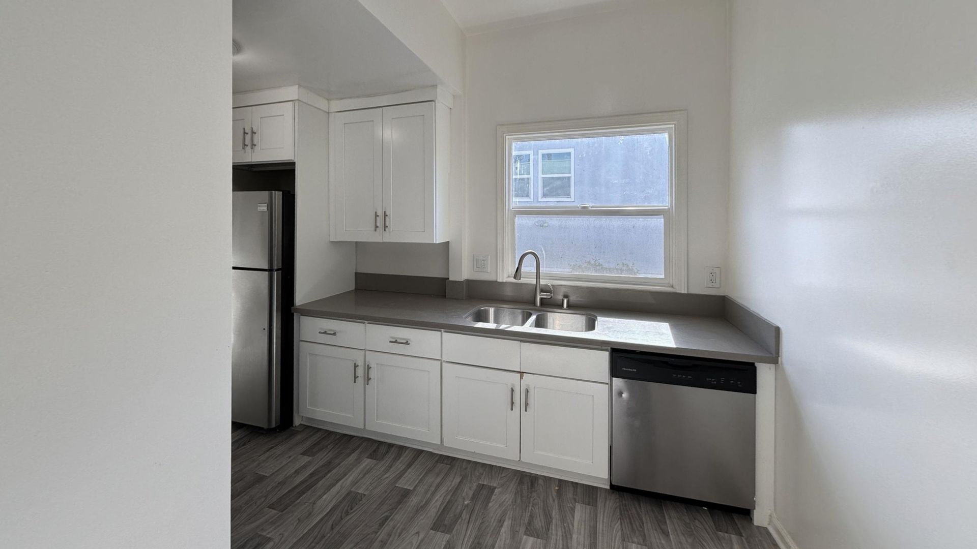 Los Angeles Condo: 1260 W. 39th St.