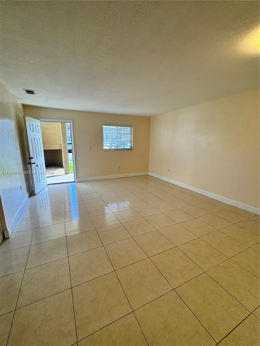 Hialeah Gardens Condo: 8851 Northwest 119th Street