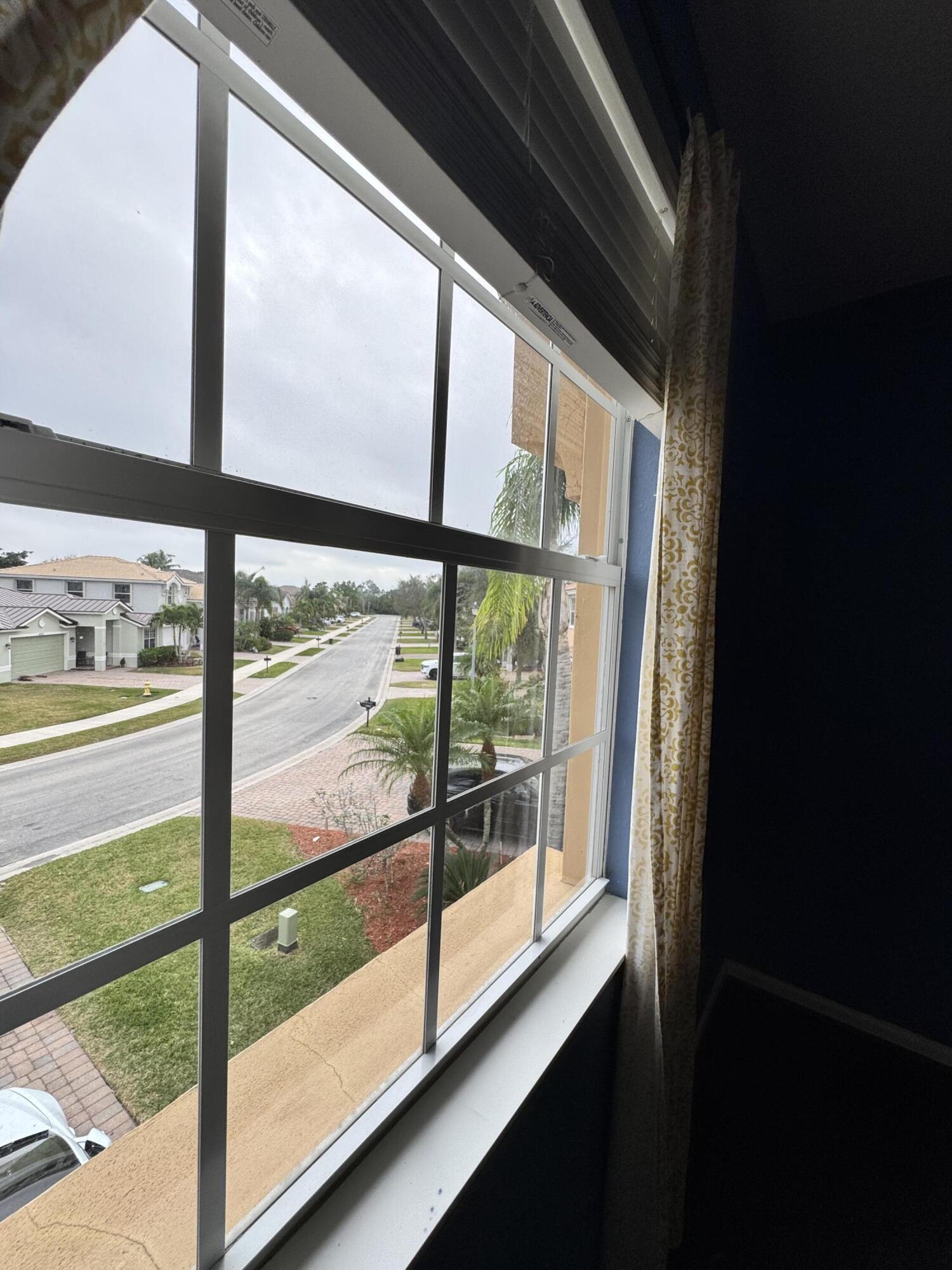 Stuart Condo: 4910 Southeast Askew Avenue