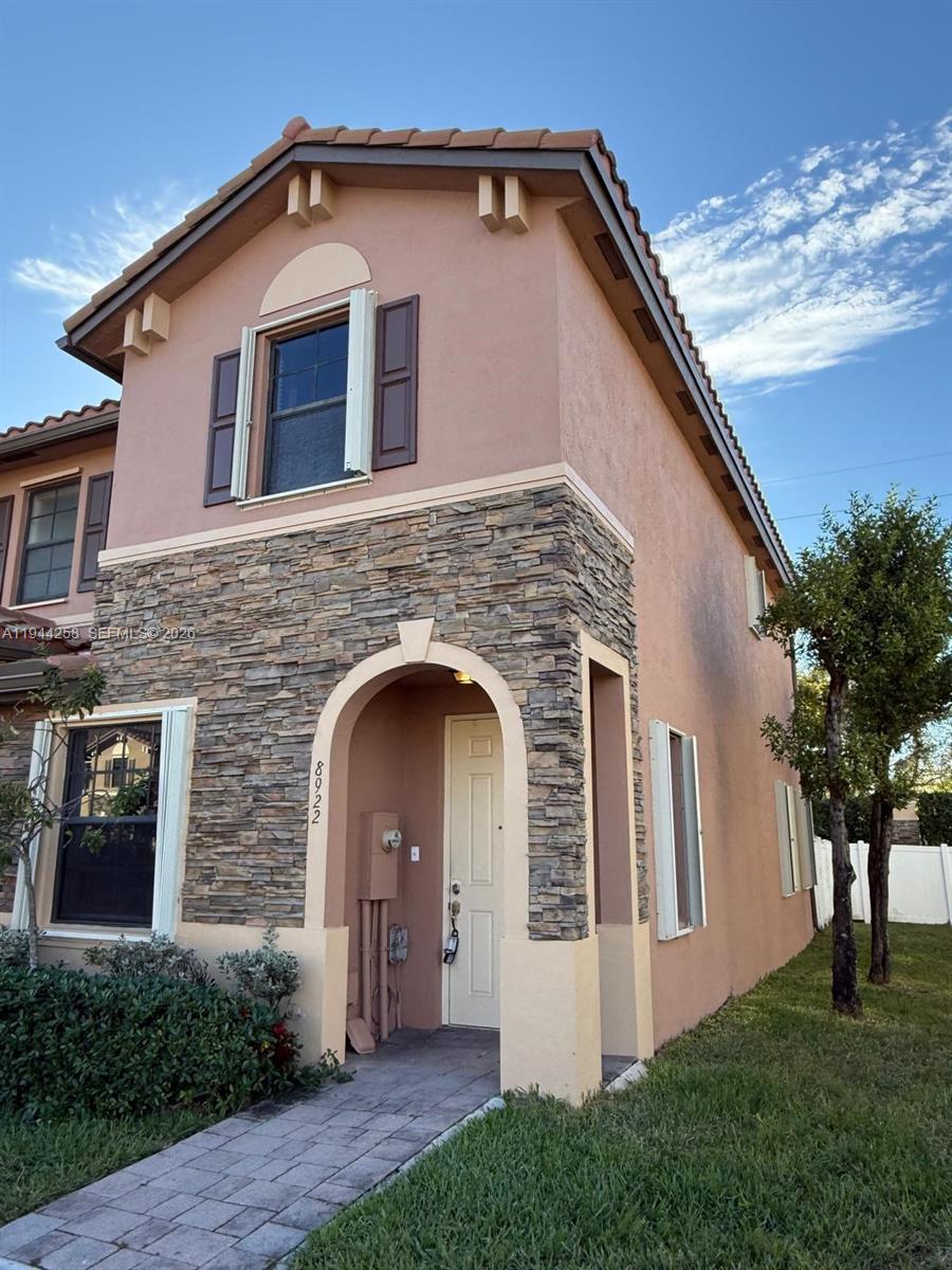 Hialeah Condo: 8922 West 35th Way