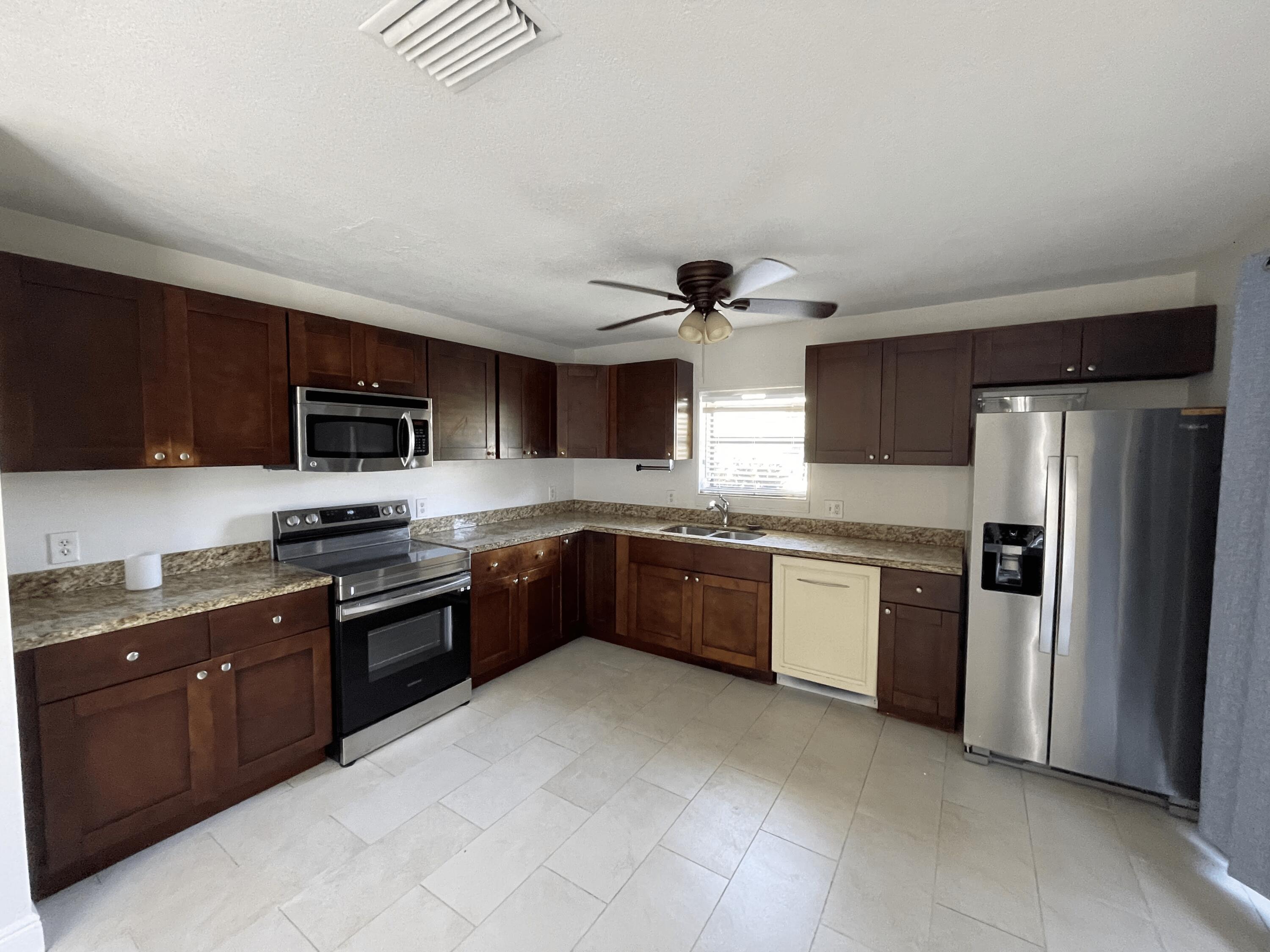 Boynton Beach Condo: 6411 96th Place South