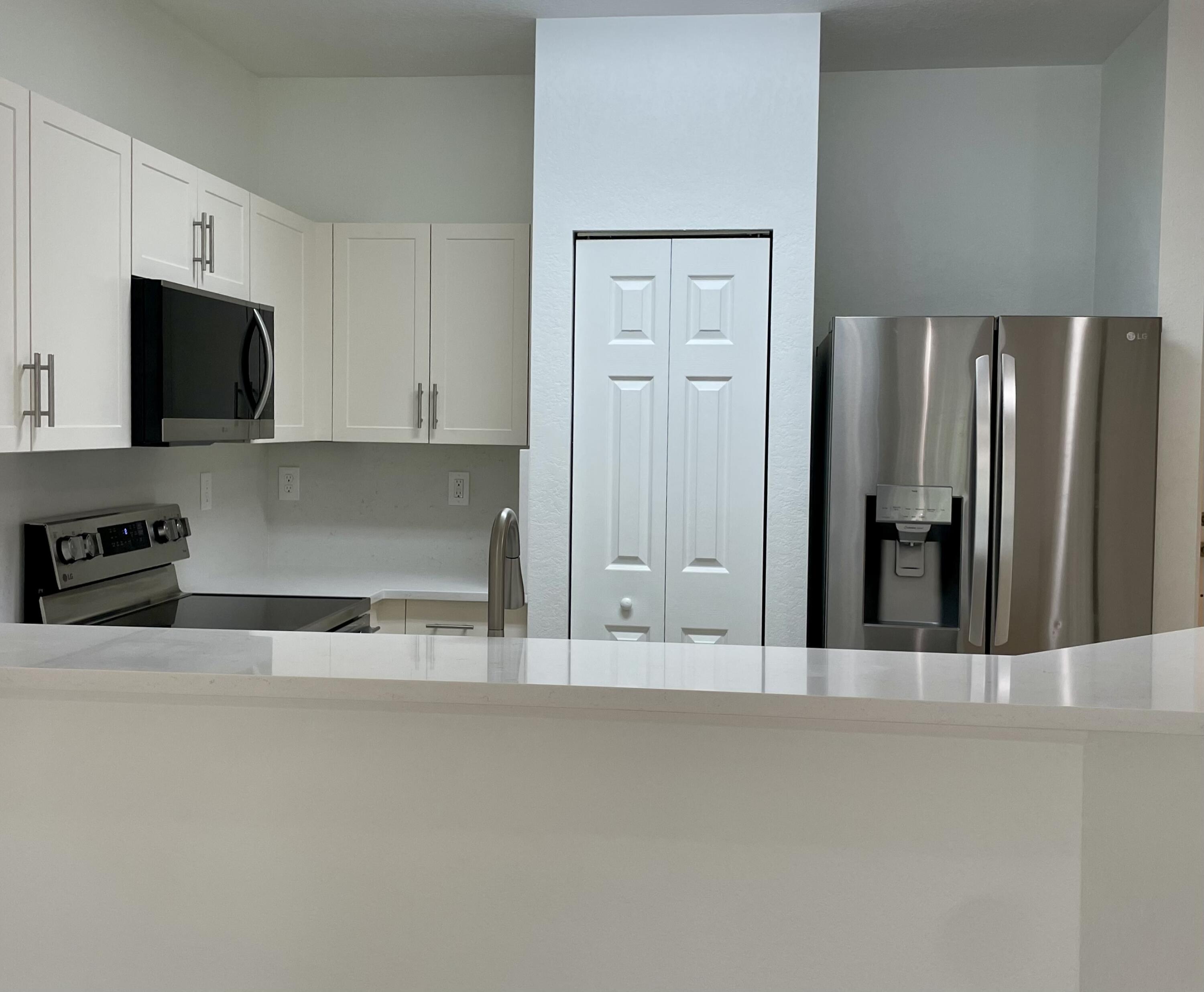 Stuart Condo: 5071 Southeast Mariner Garden Circle