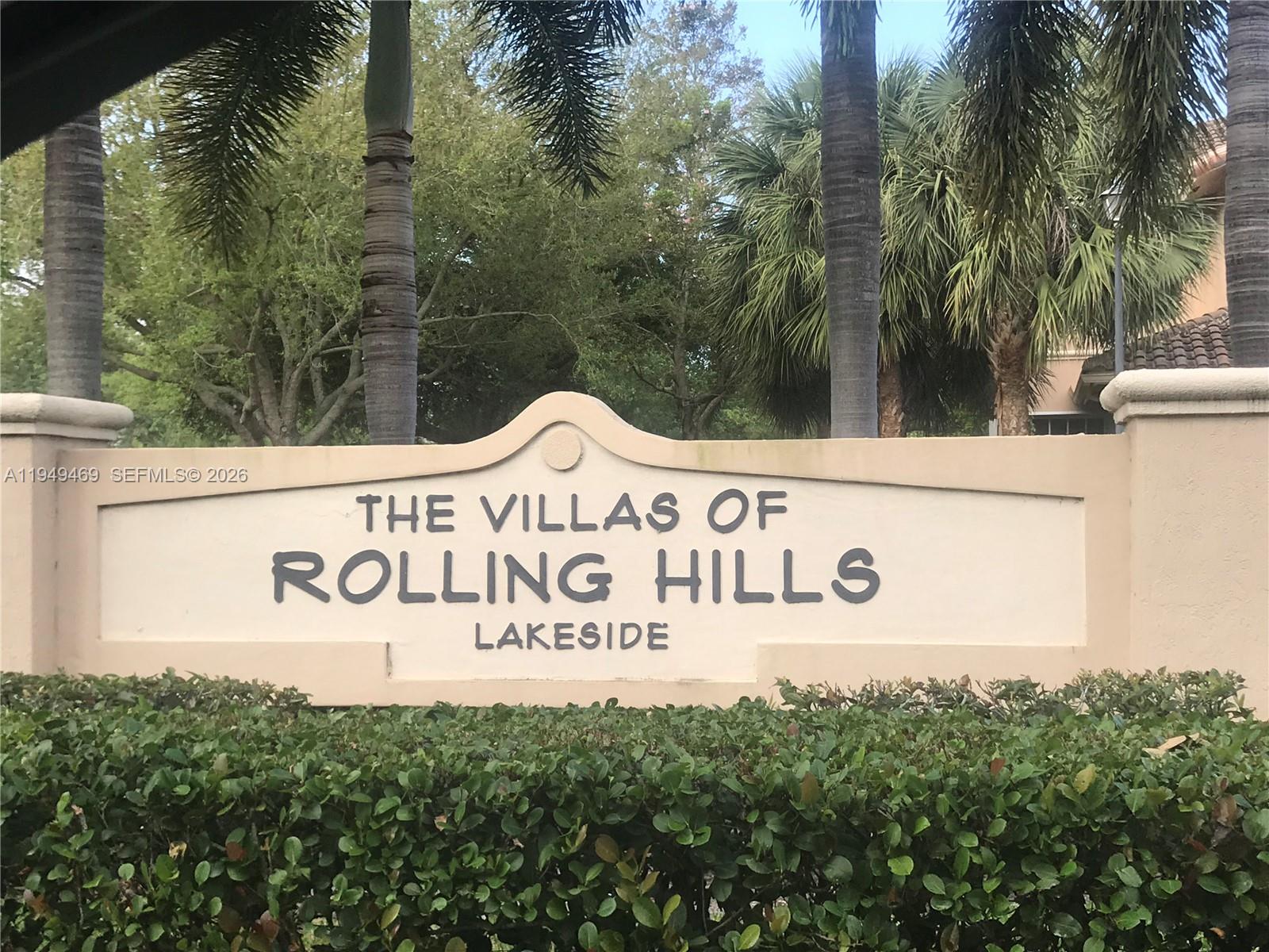 Davie Condo: 3338 Lakeside Drive