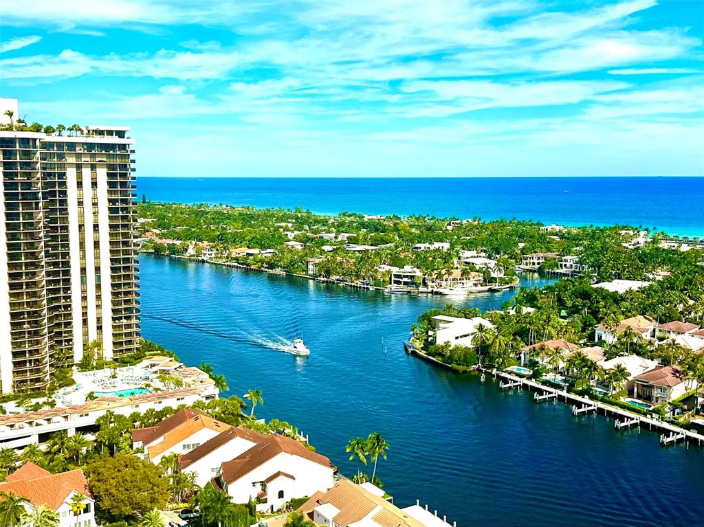 Miami Condo: 19355 Turnberry Way