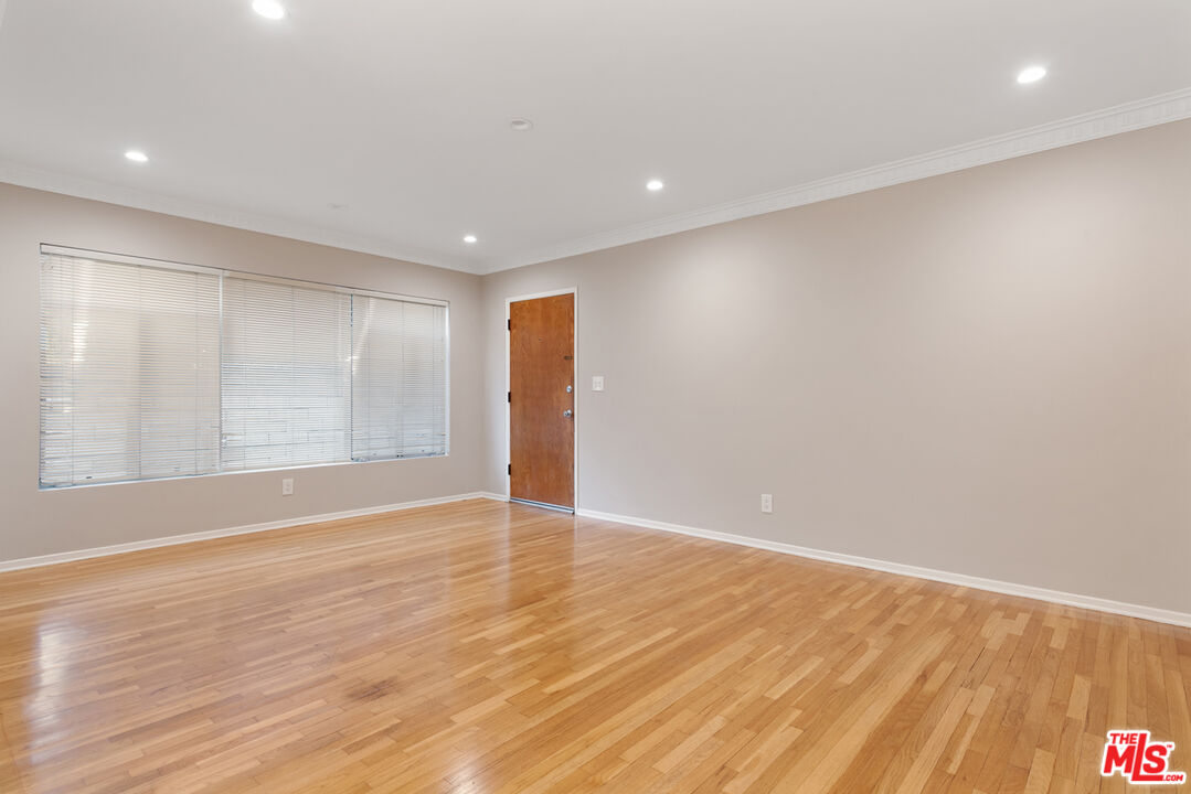 Los Angeles Condo: 1333 South Ogden Drive