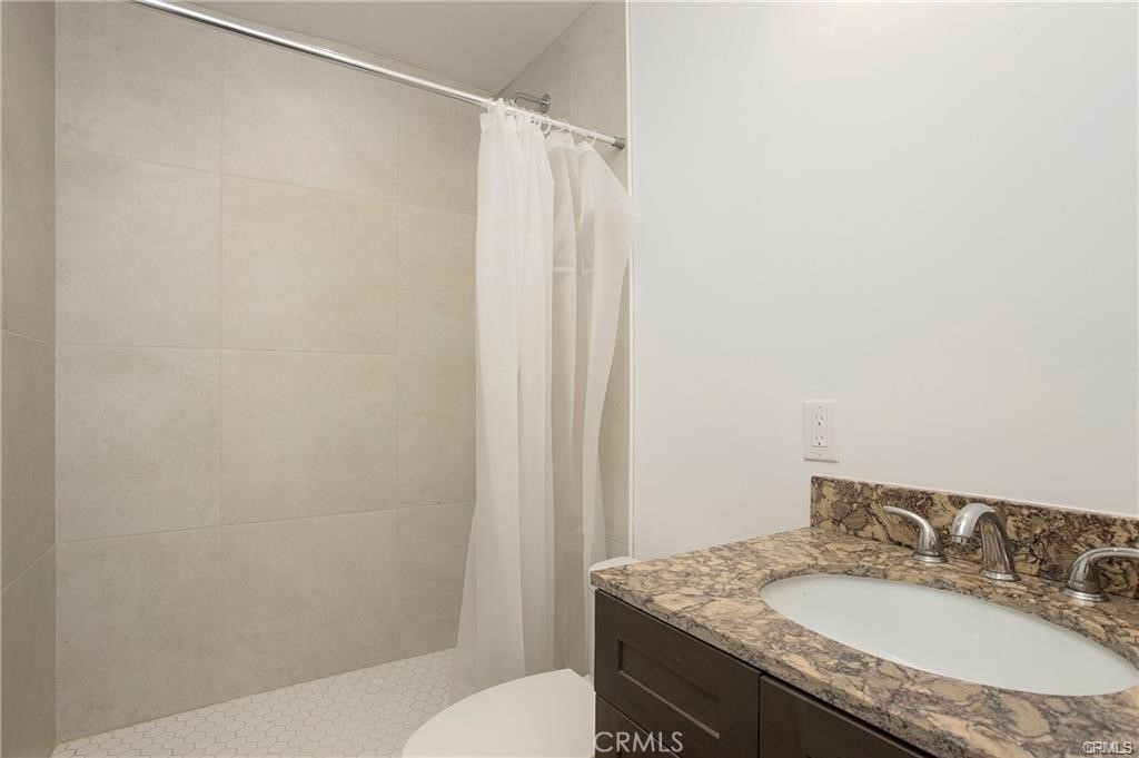 San Clemente Condo: 251 Avenida Del Mar