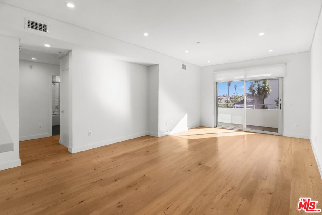 Los Angeles Condo: 938 South Orange Grove Avenue