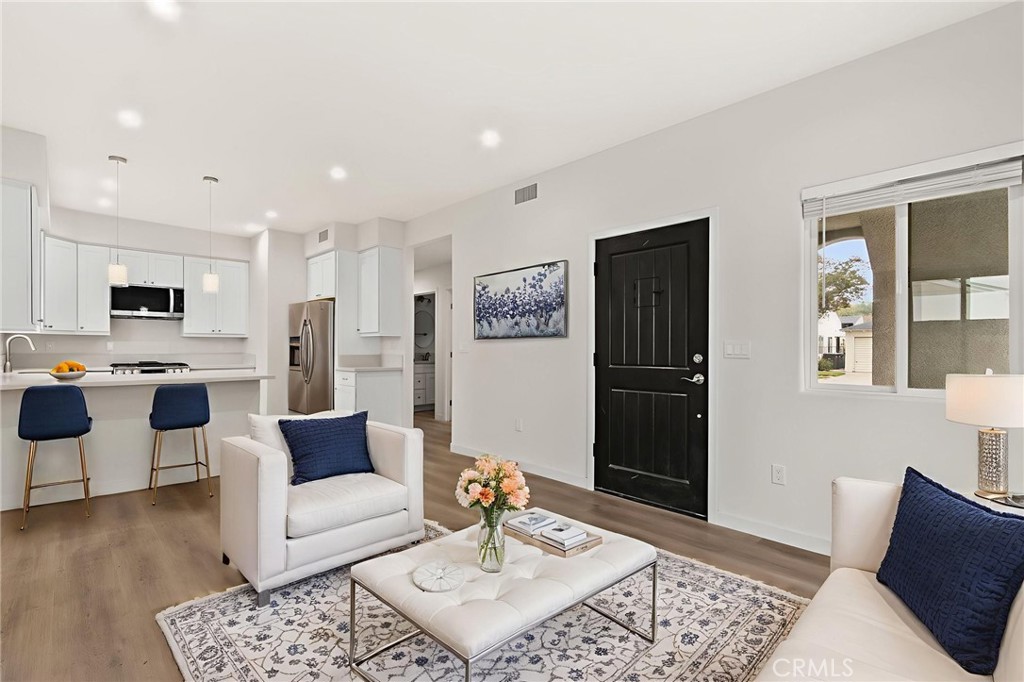 Lakewood Condo: 4508 Hedda Street