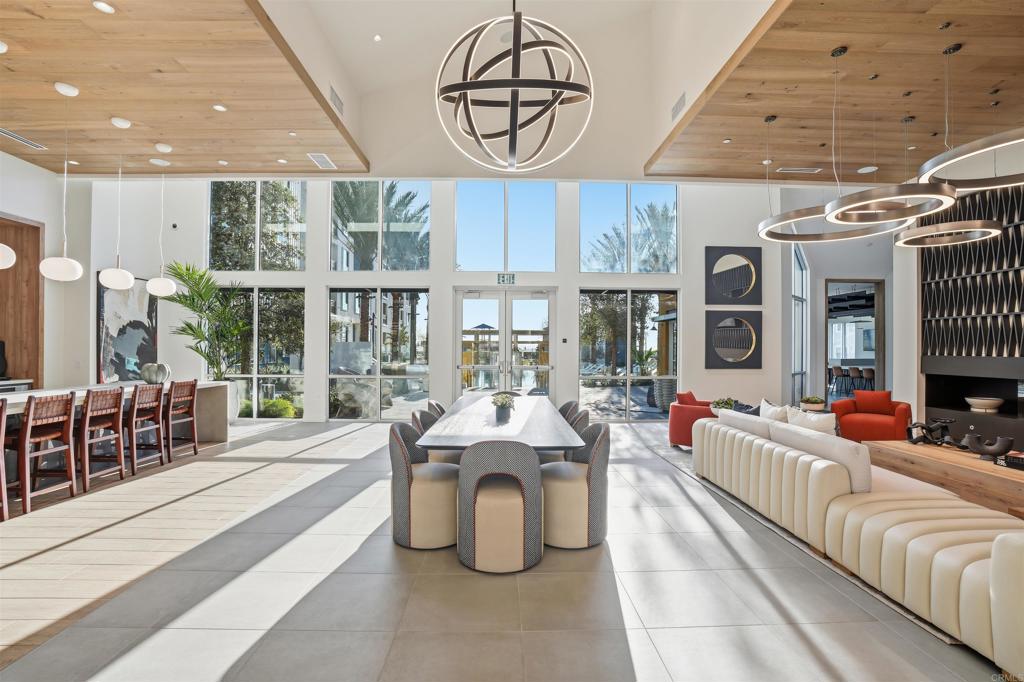 Chula Vista Condo: 6020 Moonglow Drive