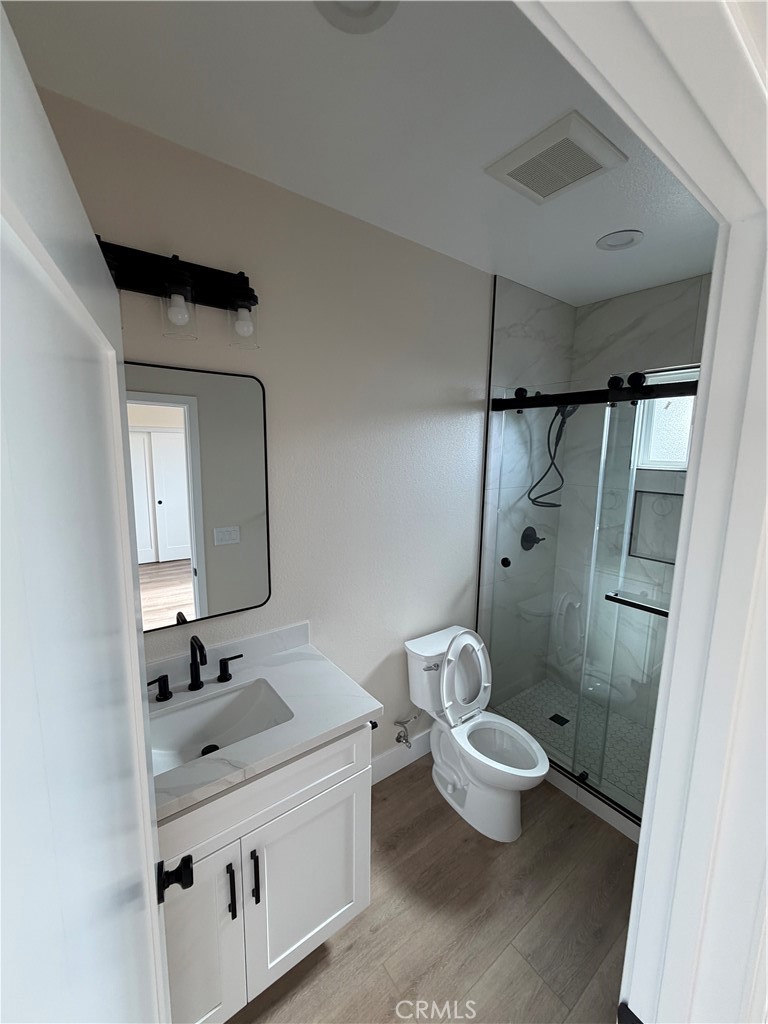 Ontario Condo: 11186 Vernon Avenue