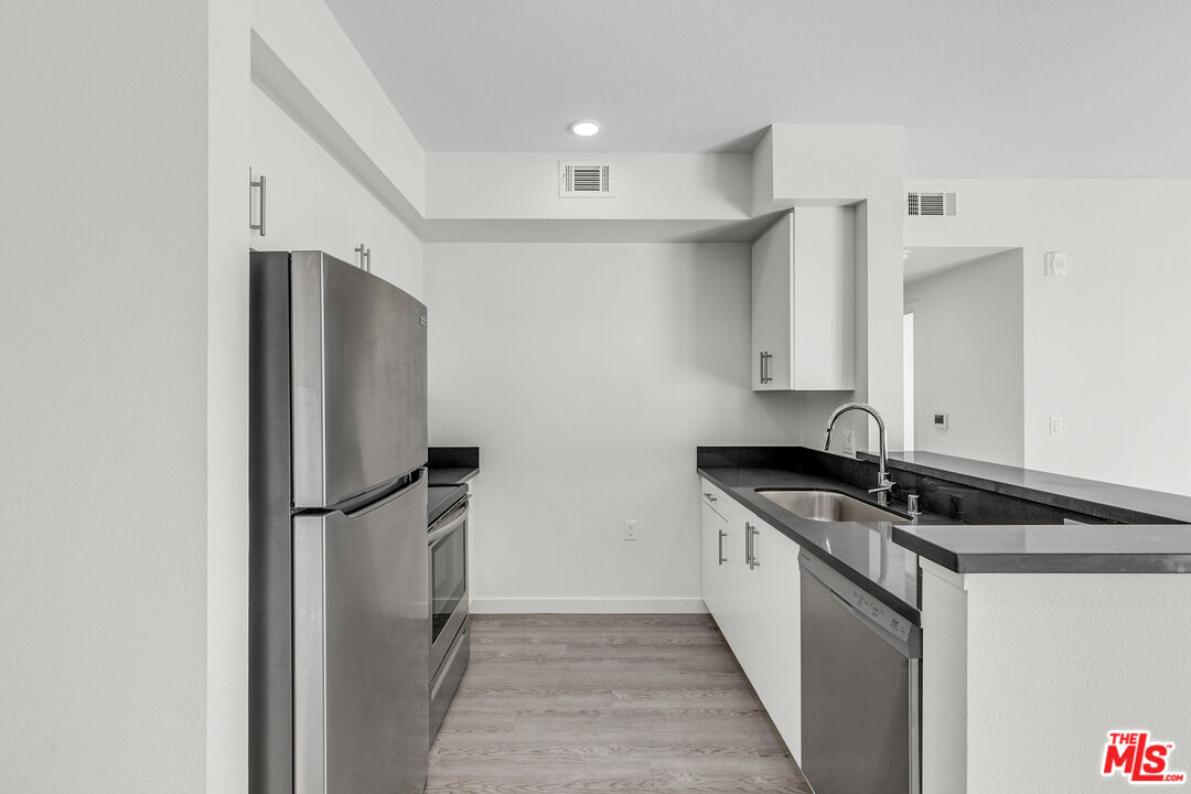 Los Angeles Condo: 3518 Chesapeake Avenue
