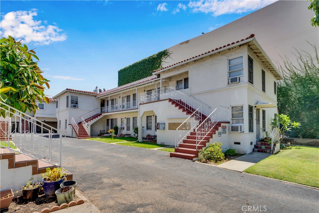 Alhambra Condo: 34 North 1st Street