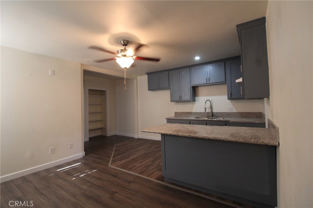 Huntington Park Condo: 7024 Middleton Street