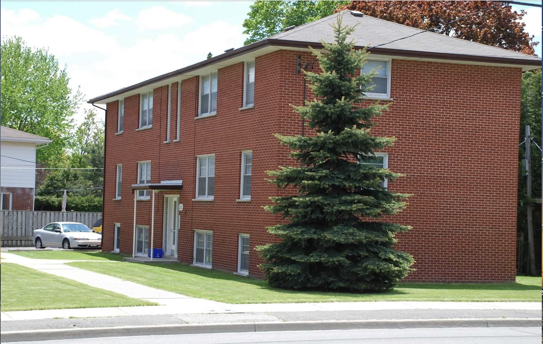 Oshawa Condo: 113 Rossland Road East