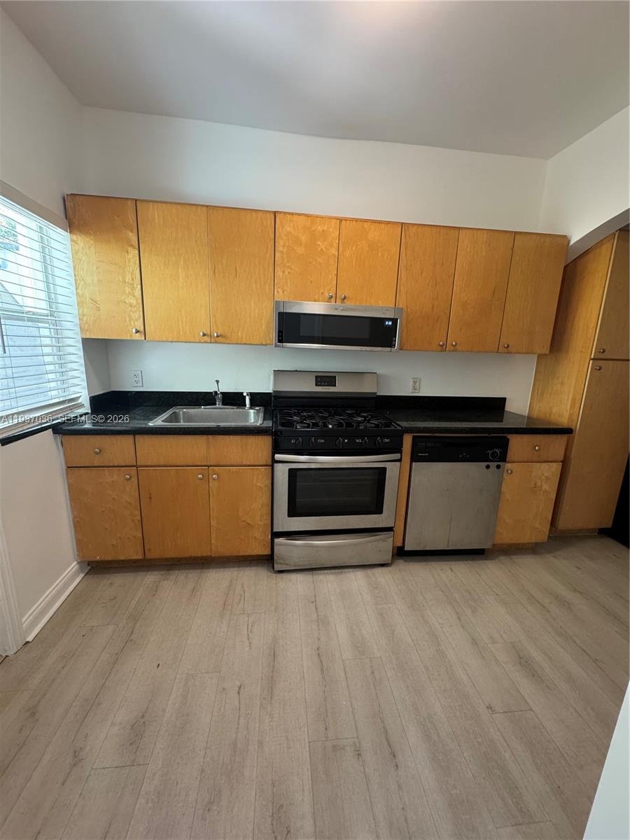 Miami Beach Condo: 1027 Euclid Avenue