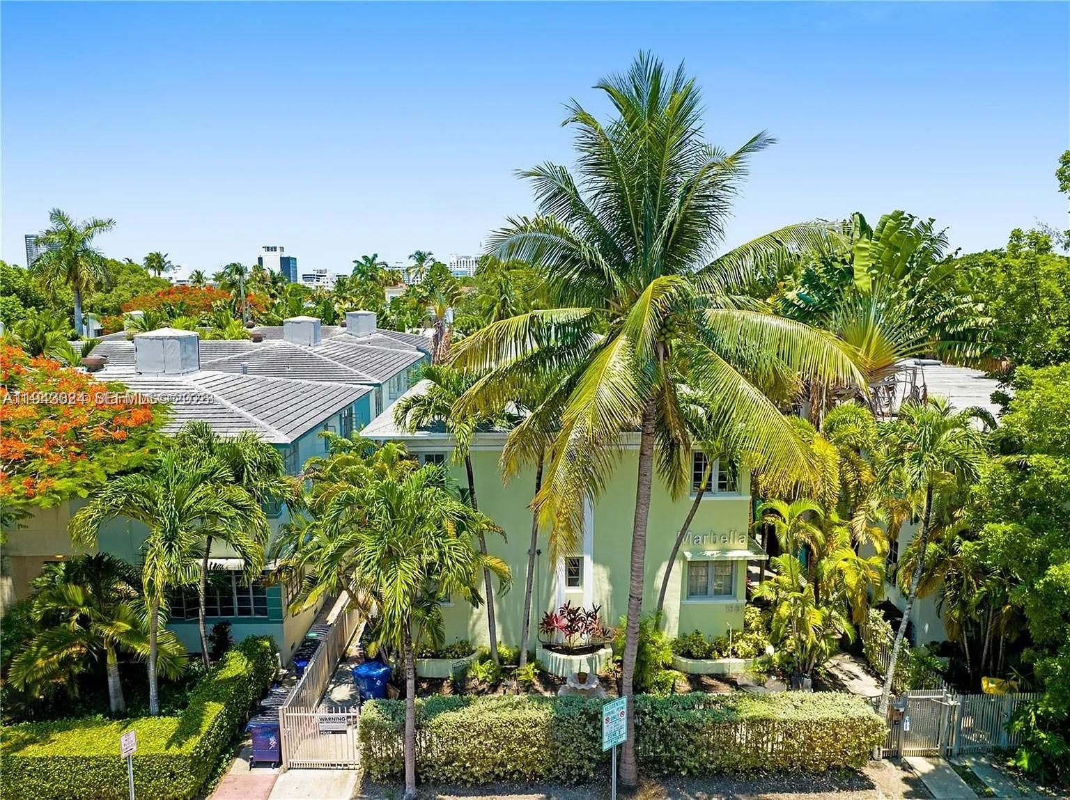 Miami Beach Condo: 1561 Lenox Avenue