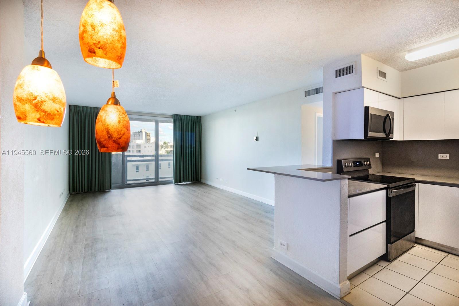 Miami Beach Condo: 1500 Bay Road