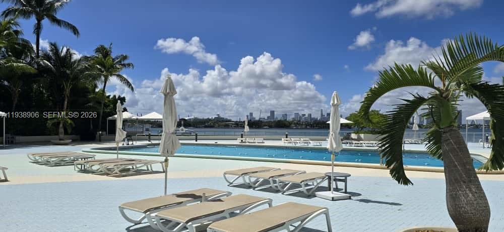 Miami Beach Condo: 1200 West Avenue