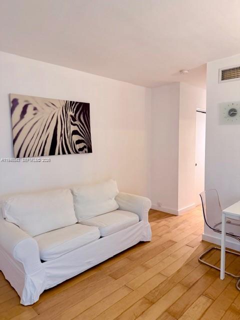 Miami Beach Condo: 945 Meridian Avenue