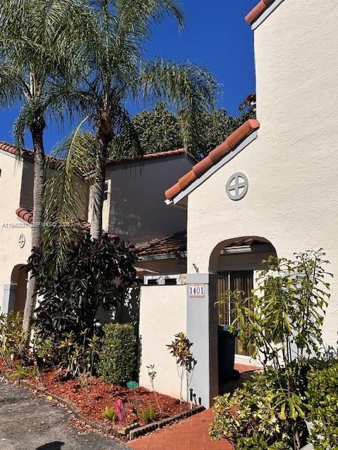 Weston Condo: 1401 Cottonwood Circle