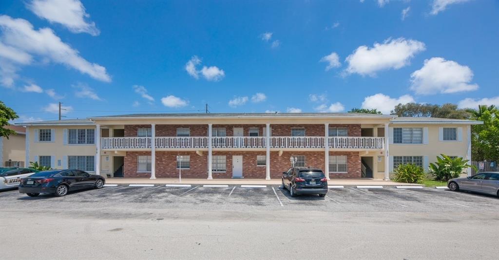 Wilton Manors Condo: 1017 Northwest 30th Court