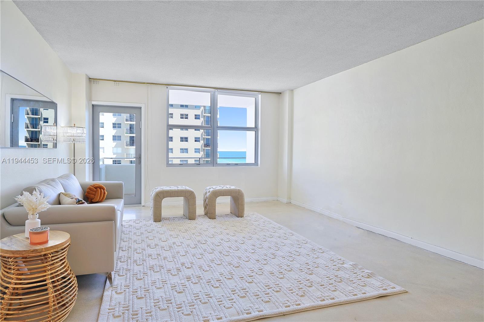 Surfside Condo: 9225 Collins Avenue