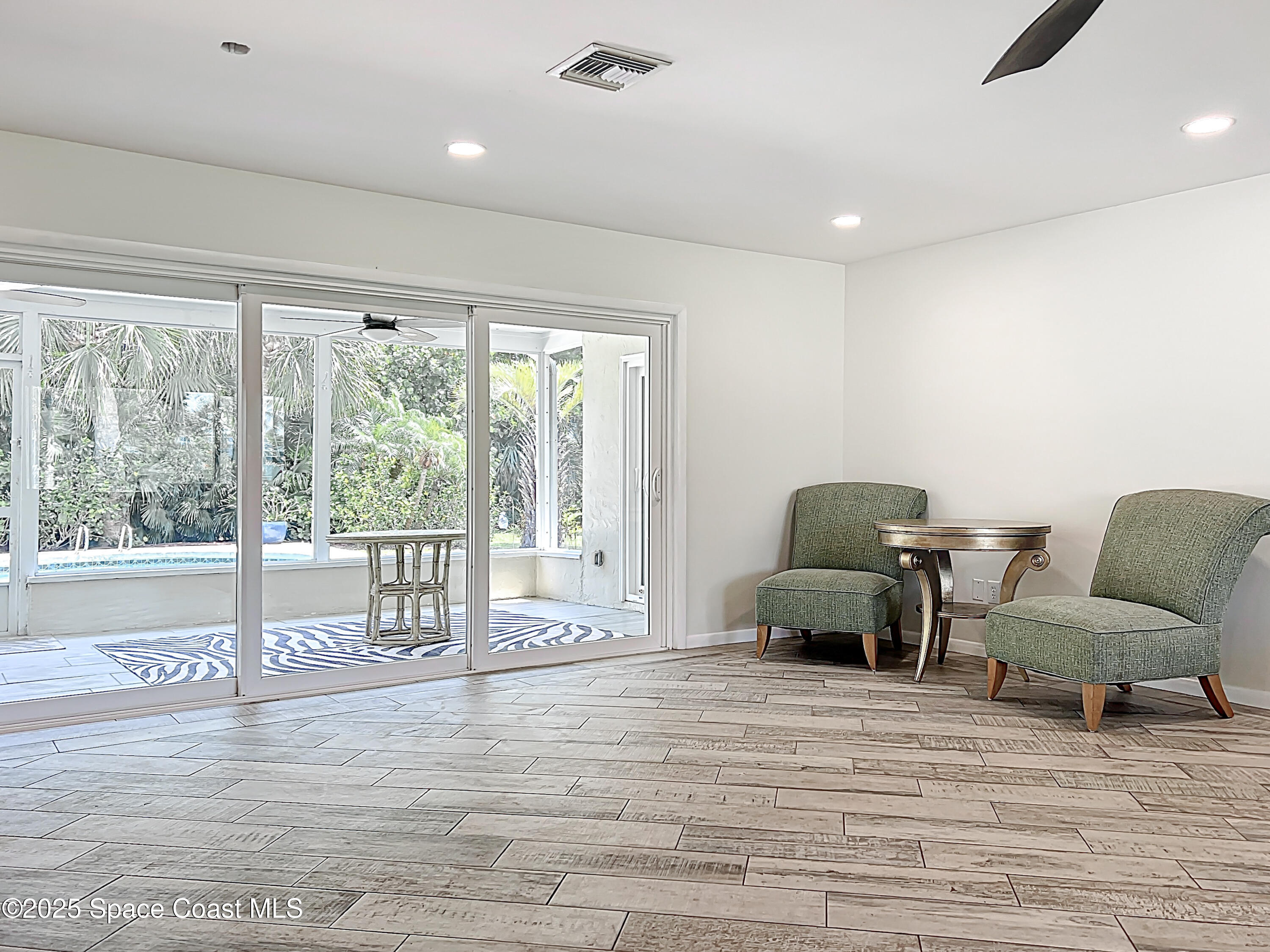 Melbourne Beach Condo: 201 Woody Circle