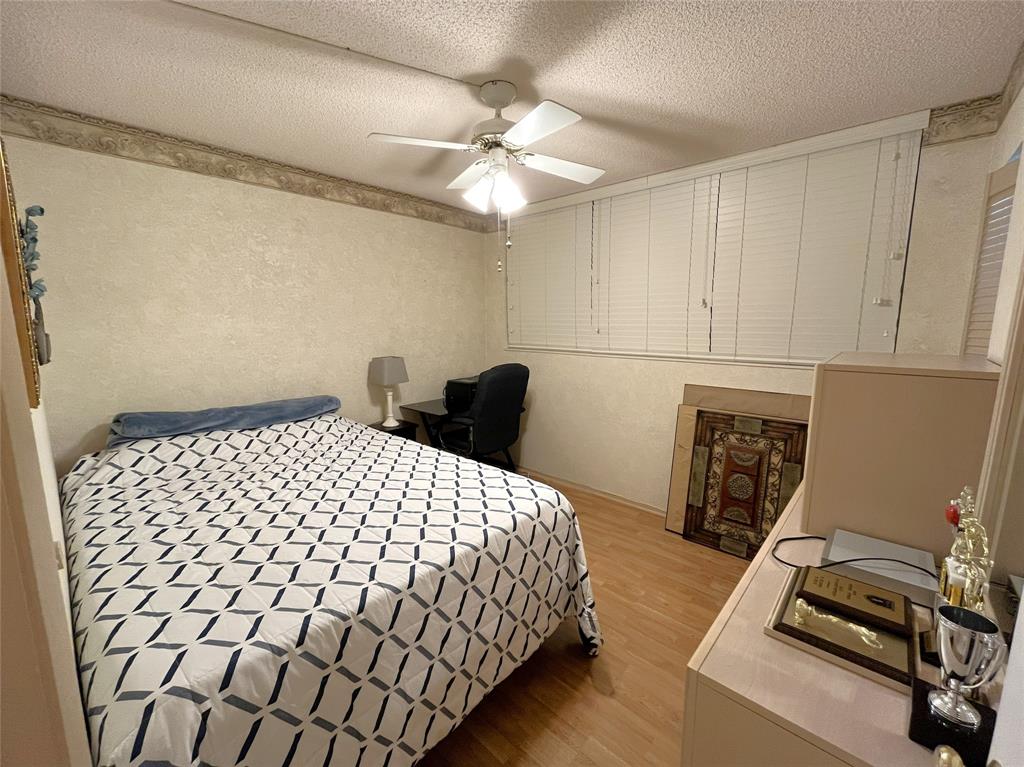 Davie Condo: 9501 Seagrape Drive