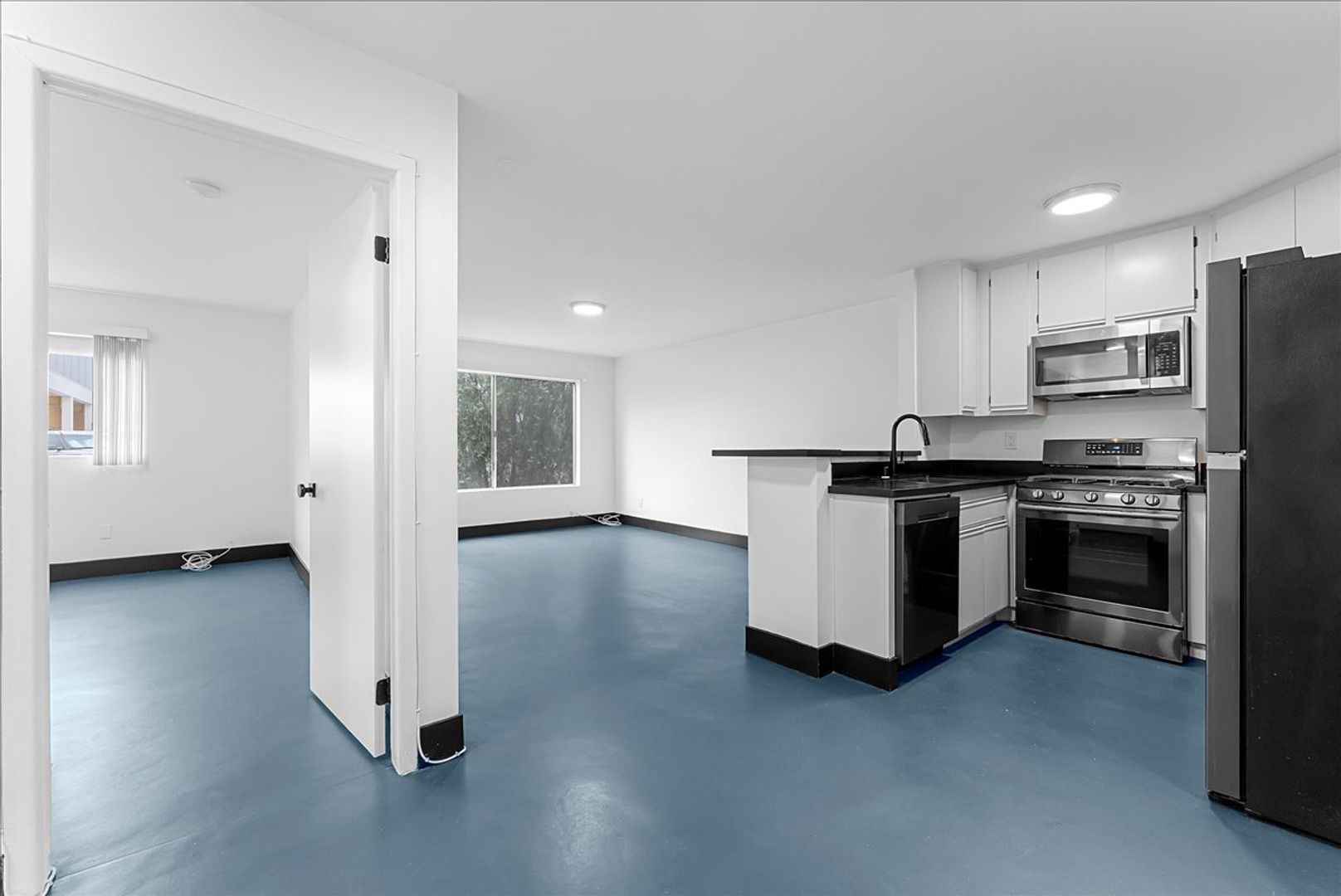 Los Angeles Condo: 2730 W. Temple St