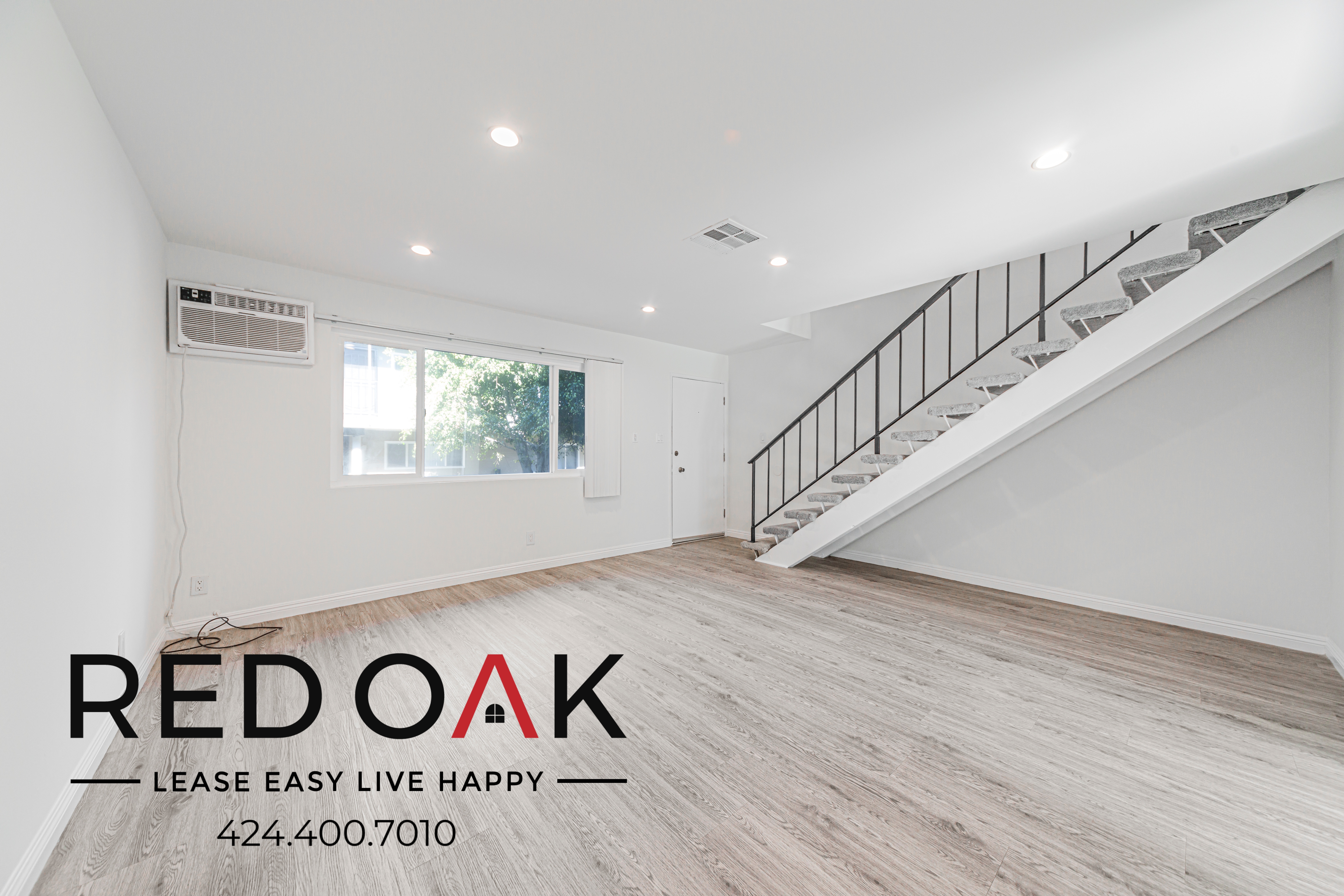 Inglewood Condo: 530 E Arbor Vitae