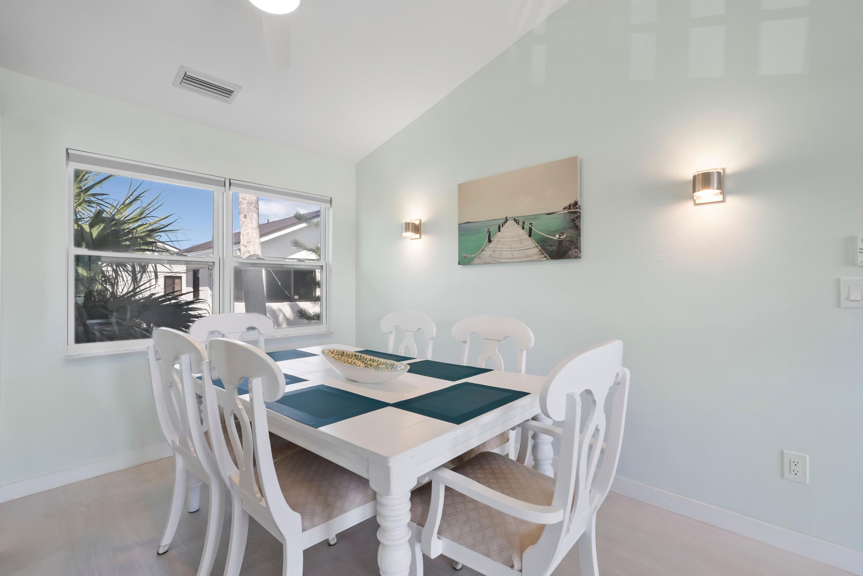 Fort Pierce Condo: 670 Hernando Street