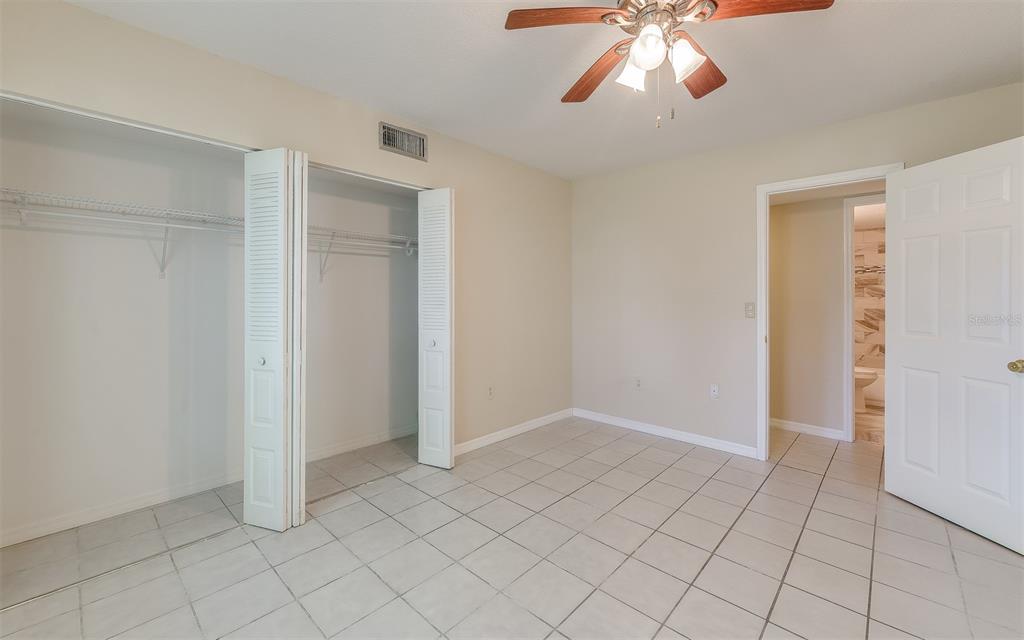 Orlando Condo: 3240 South Semoran Boulevard
