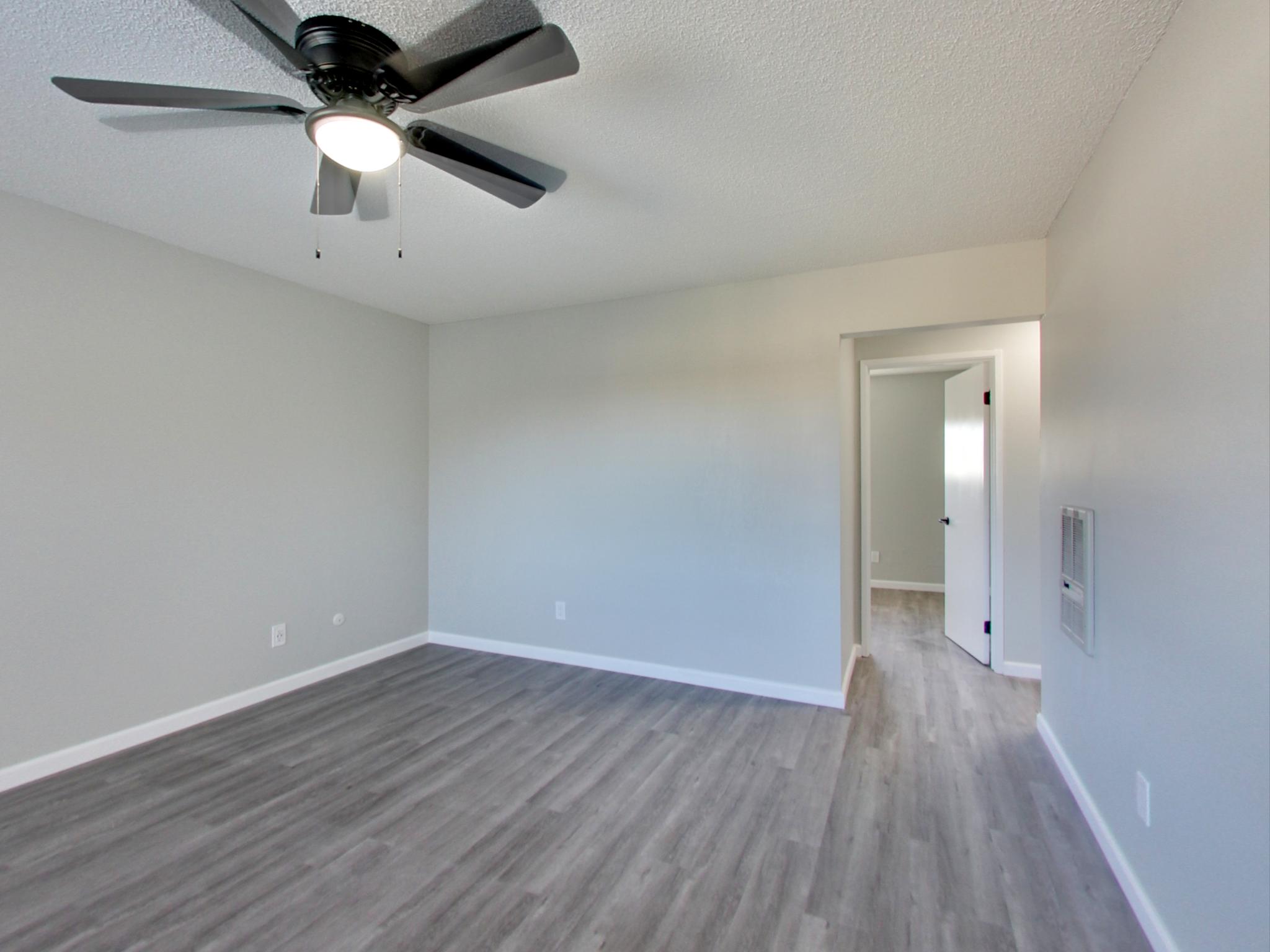 SAN LEANDRO Apartment: 14433 BANCROFT Ave