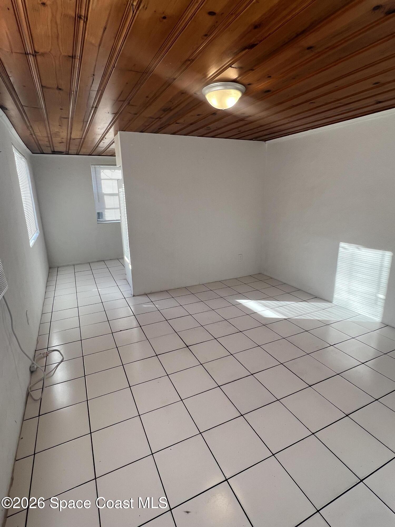 Melbourne Condo: 441 Vickers Street