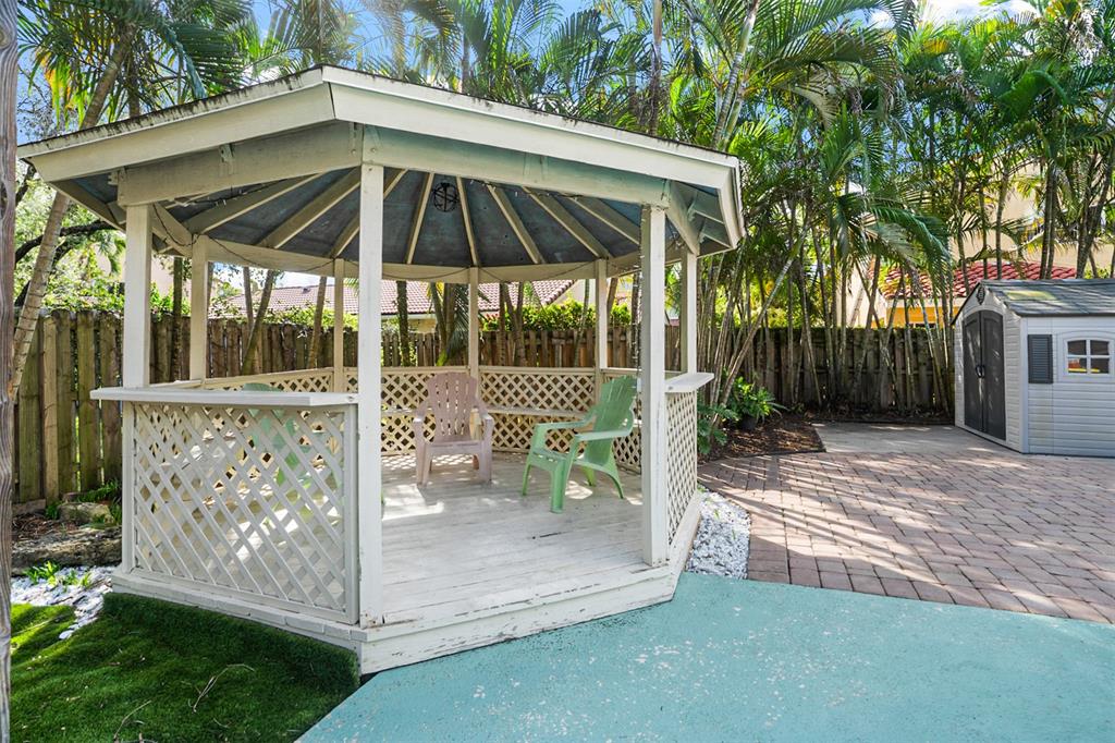 Weston Condo: 1427 Seagrape Circle