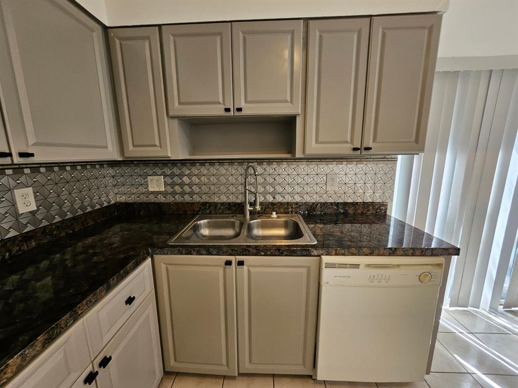 Fort Lauderdale Condo: 8047 Northwest 8th Street