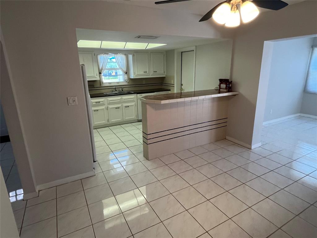 Dania Beach Condo: 837 Northwest 9th Avenue