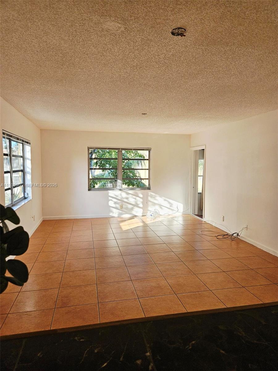Dania Beach Condo: 5140 Southwest 40th Avenue
