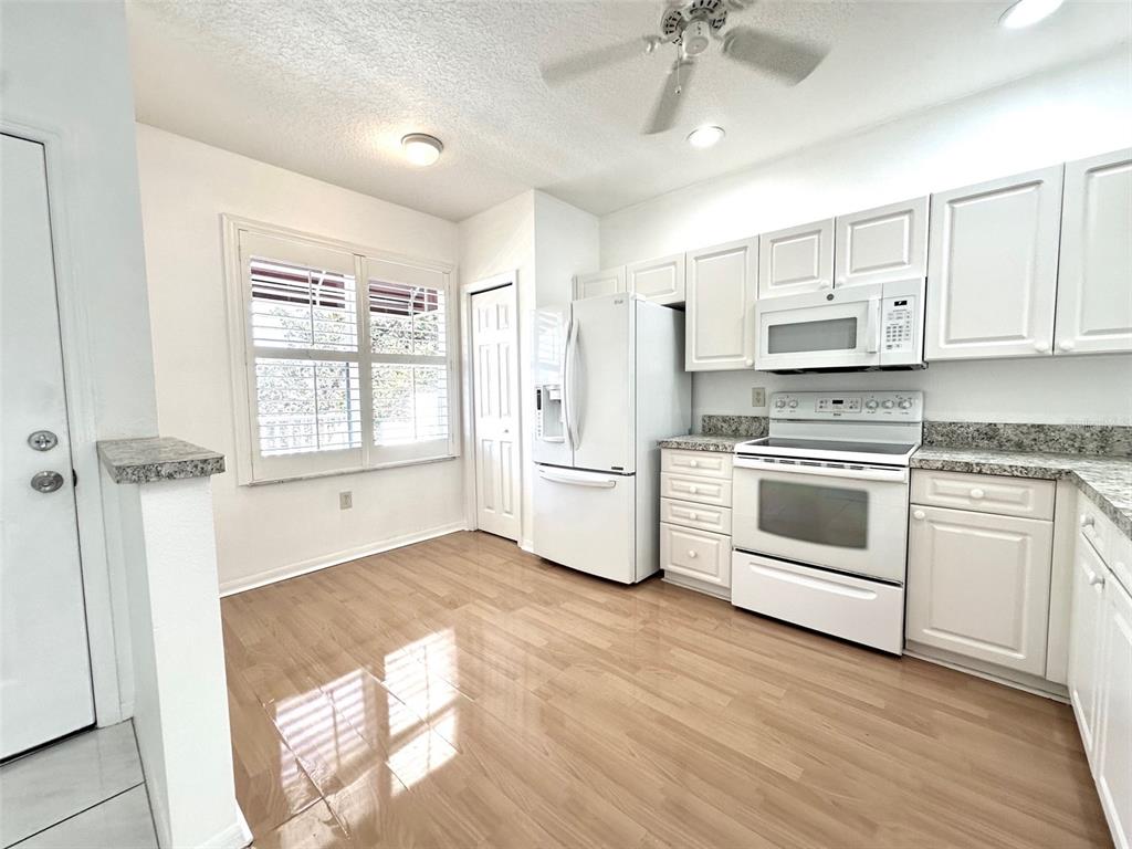 Largo Condo: 1420 Water View Drive West