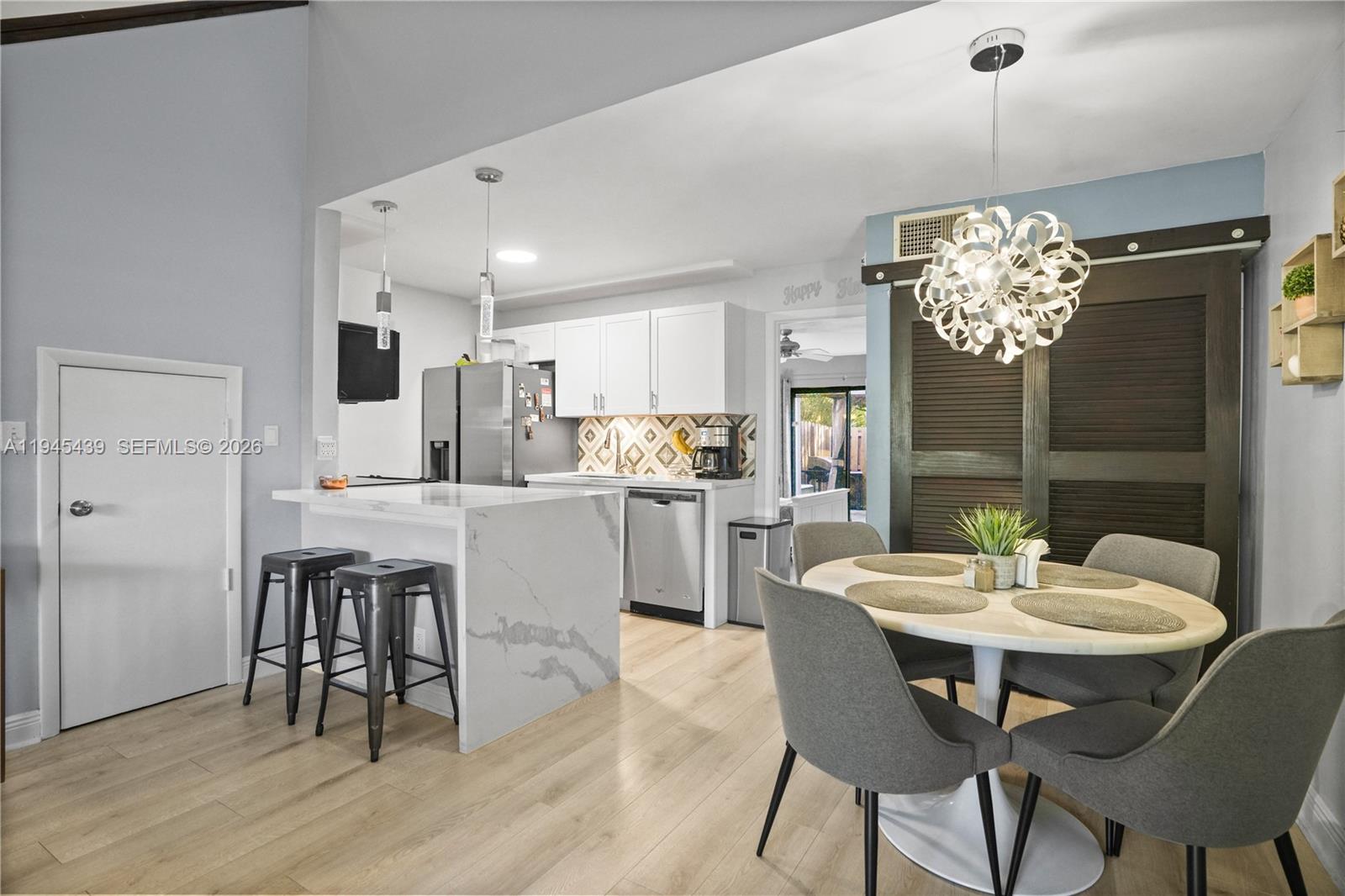 Davie Condo: 4880 Southwest 64th Way