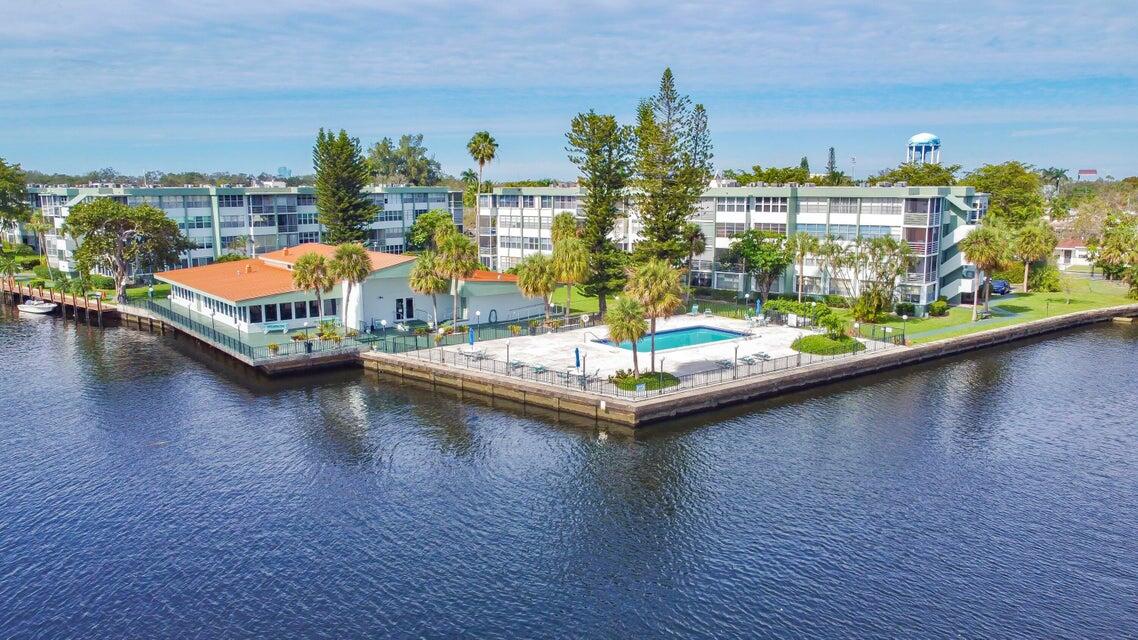 Hollywood Condo: 2731 Taft Street