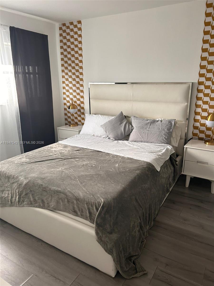 Miami Beach Condo: 1881 Washington Avenue