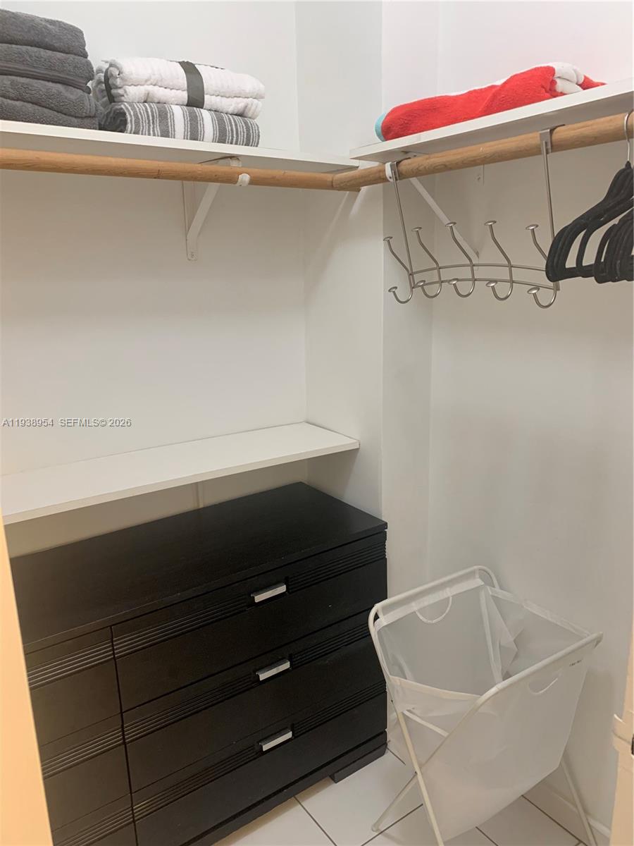 Miami Beach Condo: 100 Lincoln Road