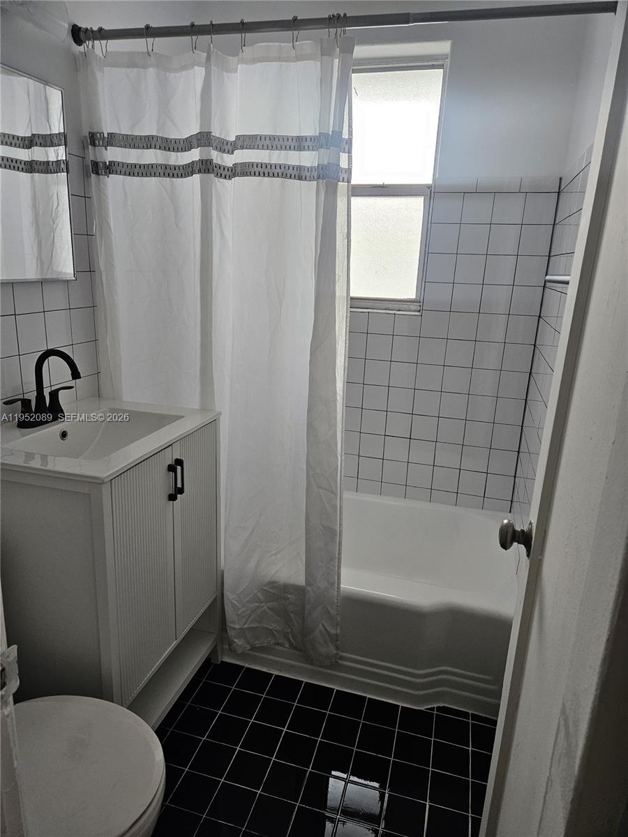 Miami Beach Condo: 900 Jefferson Avenue