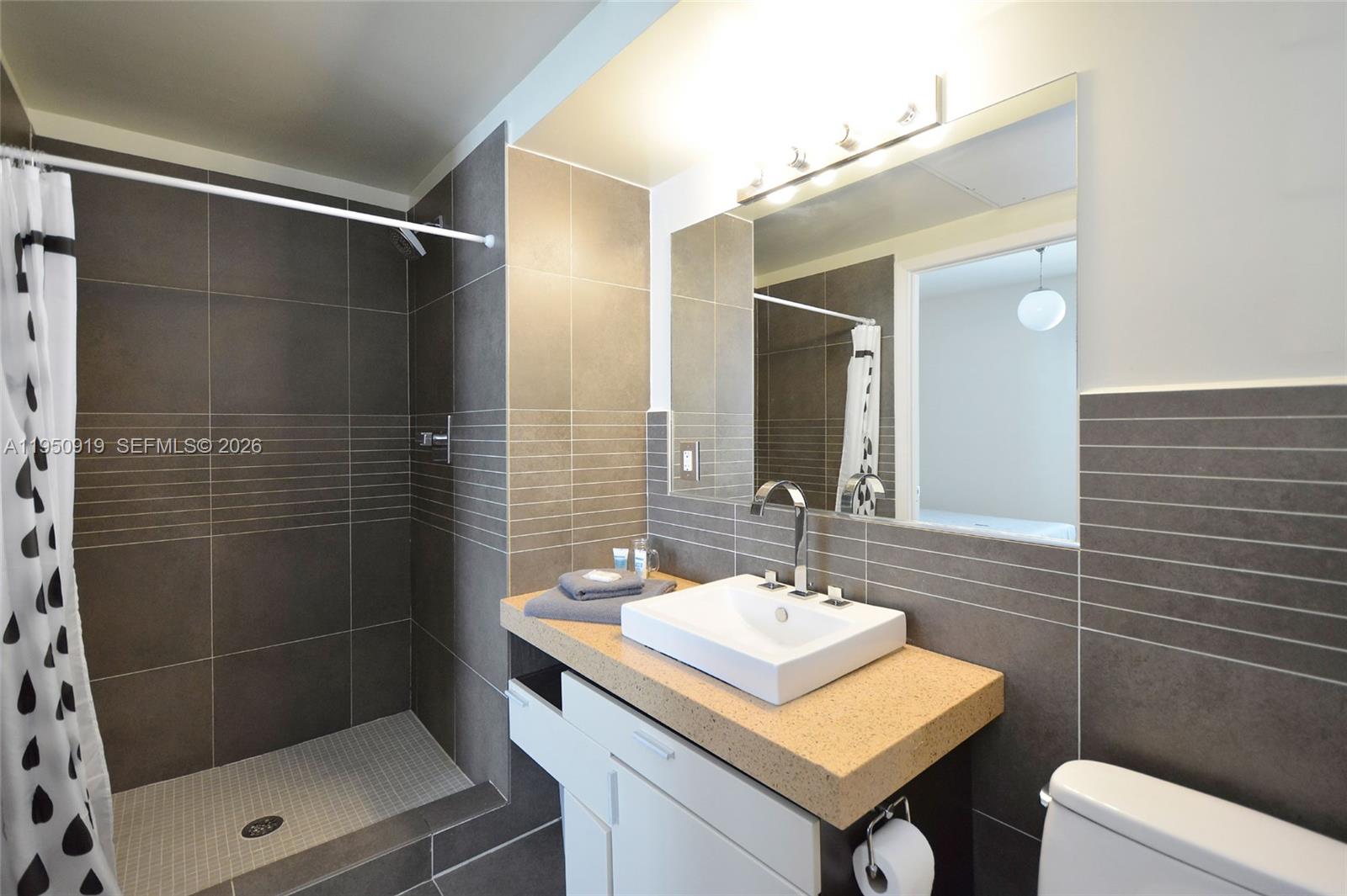 Miami Beach Condo: 435 21st Street