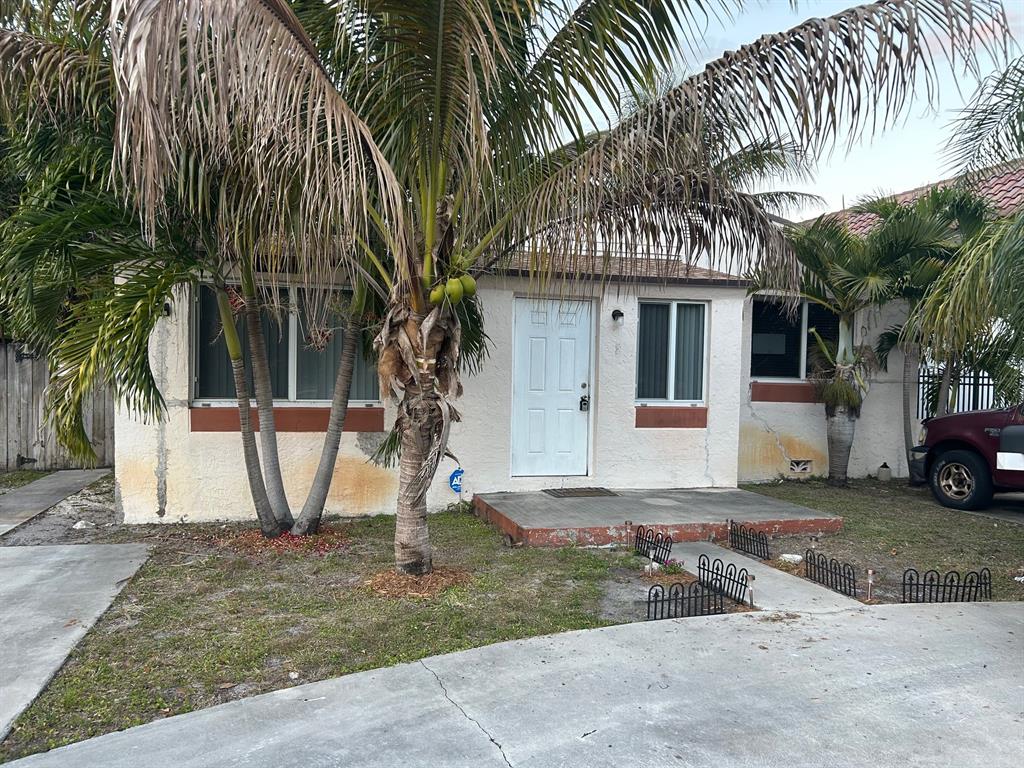 Hollywood Condo: 1917 Coolidge Street