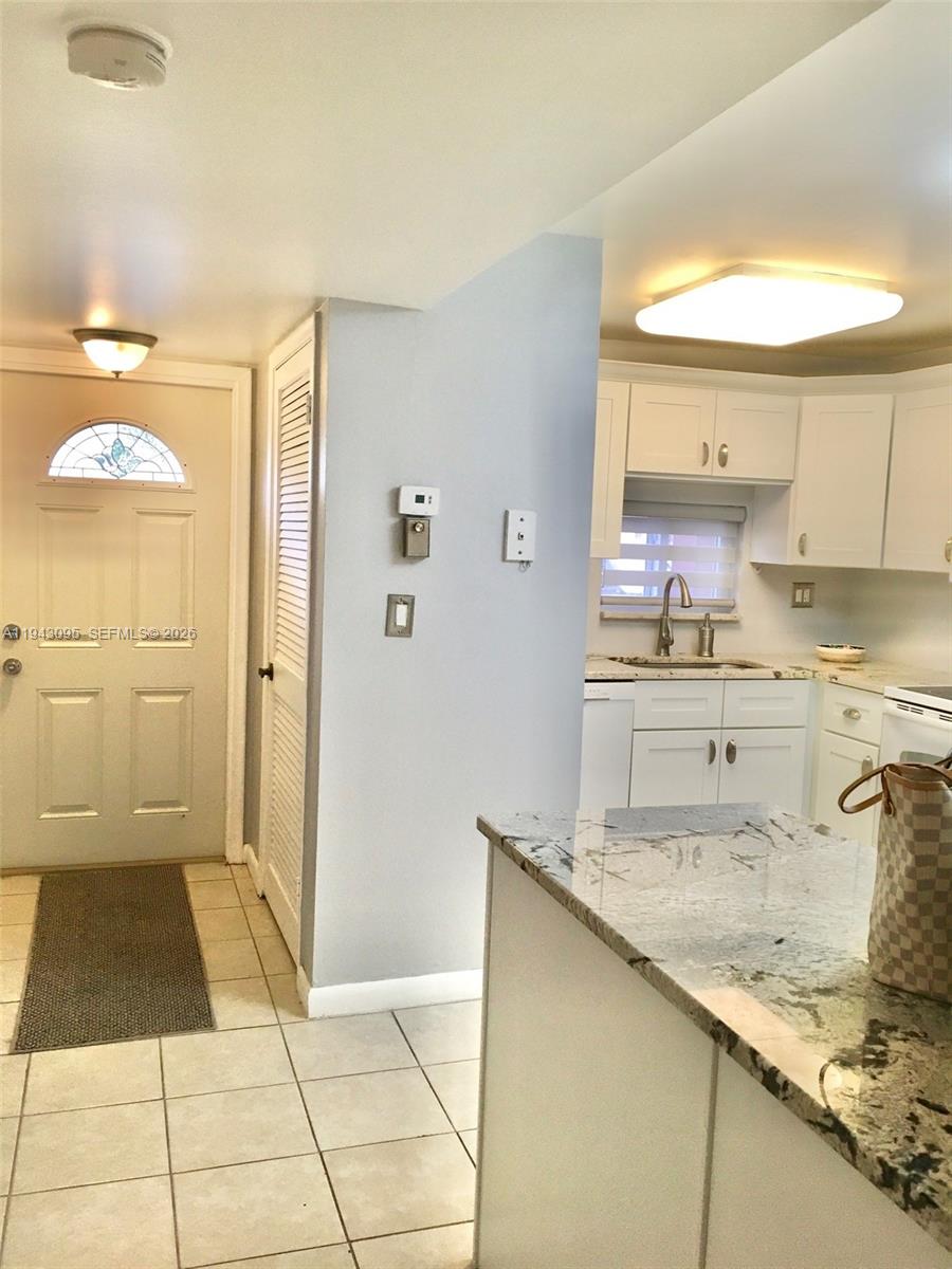 Pembroke Pines Condo: 9410 North Hollybrook Lake Drive