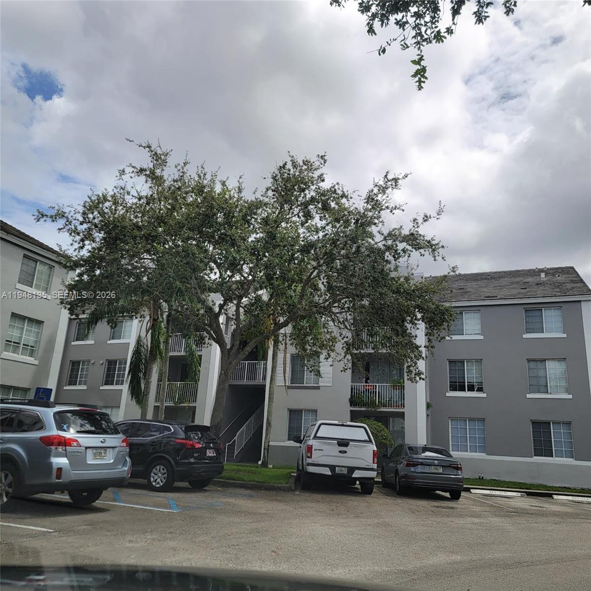 Pembroke Pines Condo: 711 Southwest 111th Way